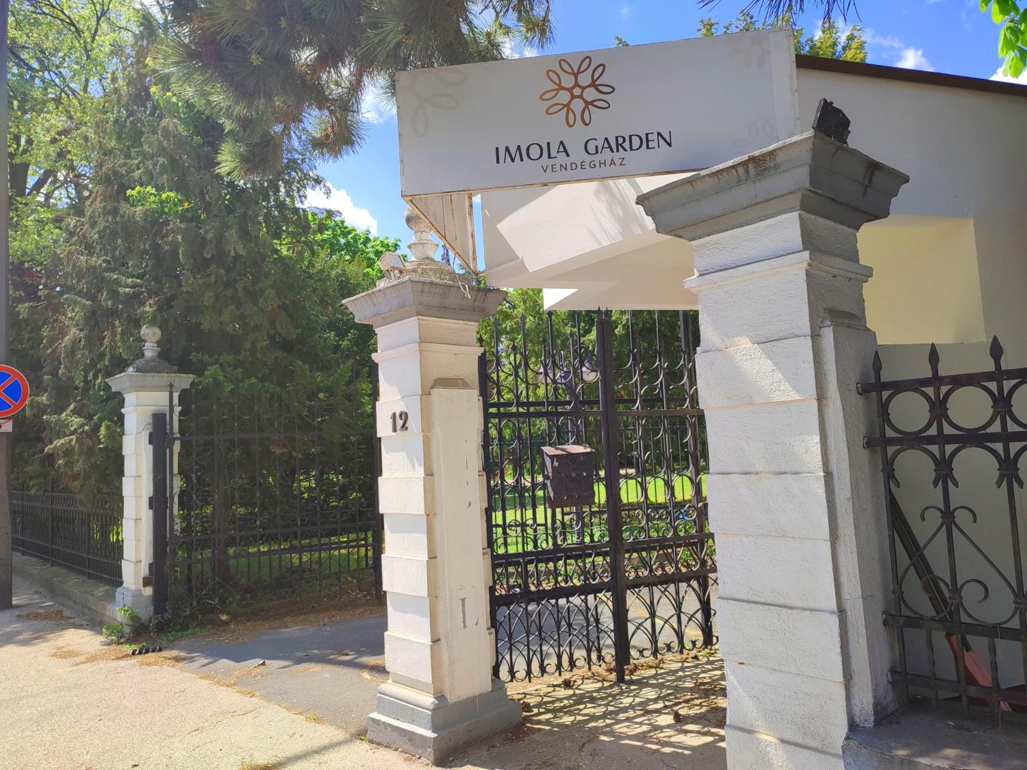Imola Garden Vendeghaz Hotel บาลาตอนฟือเรด ภายนอก รูปภาพ